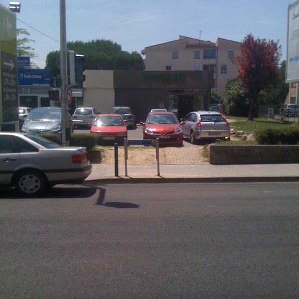 Photo taken at Carrefour by Belleselve L. on 6/17/2011