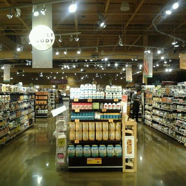 Photo taken at Whole Foods Market by Captain B. on 1/15/2012-加利福尼亚州库比蒂诺史蒂文斯希大道20955号 Photo taken at Whole Foods Market by Captain B. on 1/15/2012