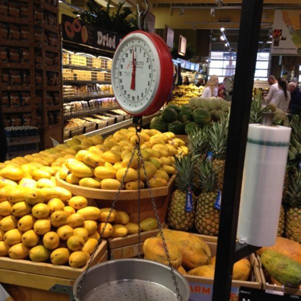 Photo taken at Whole Foods Market by Annie on 4/14/2012-加利福尼亚州库比蒂诺史蒂文斯希大道20955号 Photo taken at Whole Foods Market by Annie on 4/14/2012