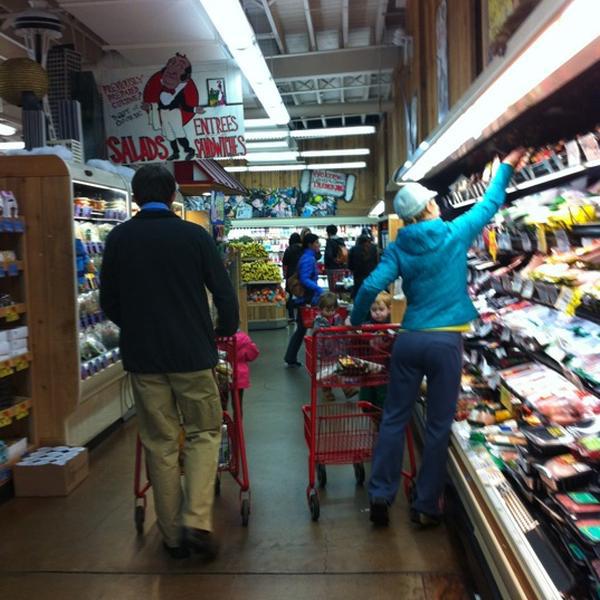 Photo taken at Trader Joe's by Carl T. on 3/18/2012-华盛顿 西雅图年安妮女王大道北1916(西浮雕街) Photo taken at Trader Joe's by Carl T. on 3/18/2012