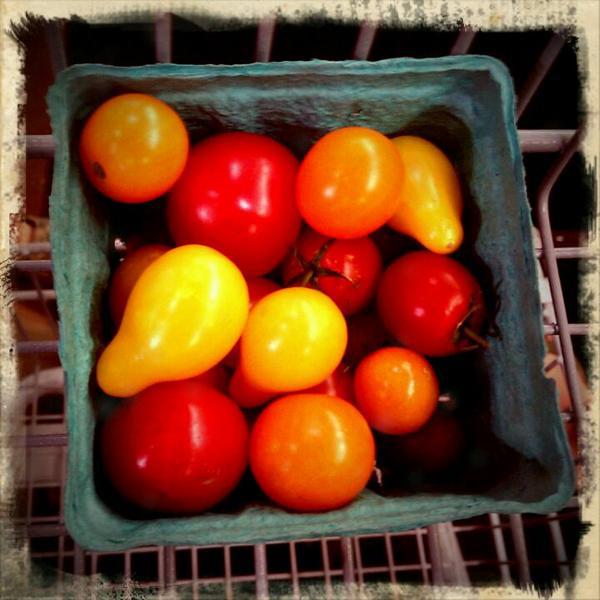 Photo taken at Whole Foods Market by Jen D. on 9/11/2011-科罗拉多科罗拉多斯普林斯学院大道7635(在集市铂) Photo taken at Whole Foods Market by Jen D. on 9/11/2011