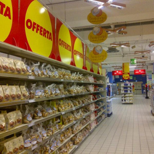 Photo taken at Auchan by Andrea B. on 1/12/2013-意大利威尼斯唐托萨托街22 Photo taken at Auchan by Andrea B. on 1/12/2013