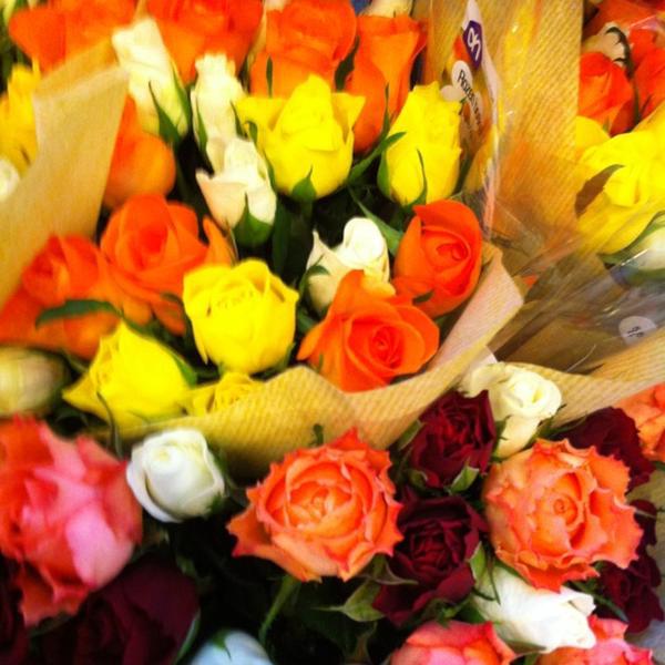 Photo taken at Albert Heijn by Lia Belle on 10/20/2012-荷兰北布拉班特省蒂尔堡皮乌斯广场34号 Photo taken at Albert Heijn by Lia Belle on 10/20/2012