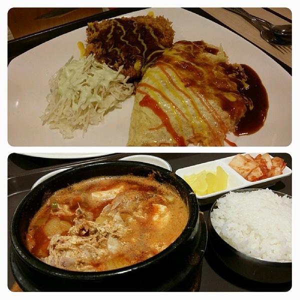 Photo taken at 이마트 (E-Mart) by 리자 하. on 3/4/2014-济州西归浦市9209易买得超市 Photo taken at 이마트 (E-Mart) by 리자 하. on 3/4/2014