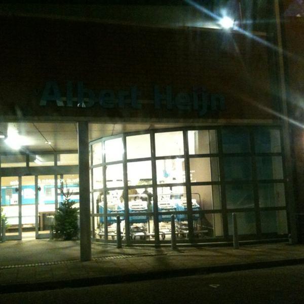 Photo taken at Albert Heijn by Tjerk M. on 12/17/2011-荷兰北布拉班特省布德尔马泰森路20号 Photo taken at Albert Heijn by Tjerk M. on 12/17/2011