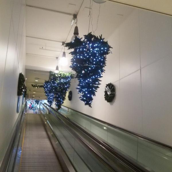 Photo taken at Albert Heijn by Monique B. on 12/30/2014-荷兰弗莱福兰省阿尔梅勒里约热内卢广场1号 Photo taken at Albert Heijn by Monique B. on 12/30/2014