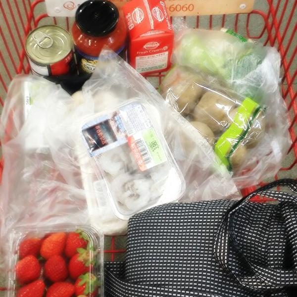 Photo taken at 홈플러스 (Home plus) by heej c. on 1/30/2015-首尔市松坡区蚕室洞新川路6路16号 Photo taken at 홈플러스 (Home plus) by heej c. on 1/30/2015