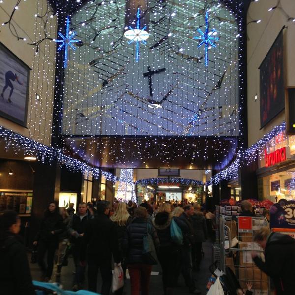 Photo taken at De Tuinen by Richard W. on 12/22/2012-荷兰南荷兰省纳尔德维克荷兰皇家花园店 Photo taken at De Tuinen by Richard W. on 12/22/2012