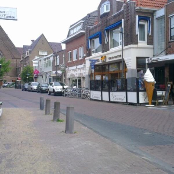 Photo taken at De Tuinen by Timo B. on 6/29/2012-荷兰南荷兰省纳尔德维克荷兰皇家花园店 Photo taken at De Tuinen by Timo B. on 6/29/2012