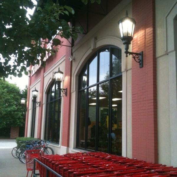 Photo taken at Trader Joe's by Alec S. on 5/6/2012-宾夕法尼亚州匹兹堡市佩恩大道6343号 Photo taken at Trader Joe's by Alec S. on 5/6/2012