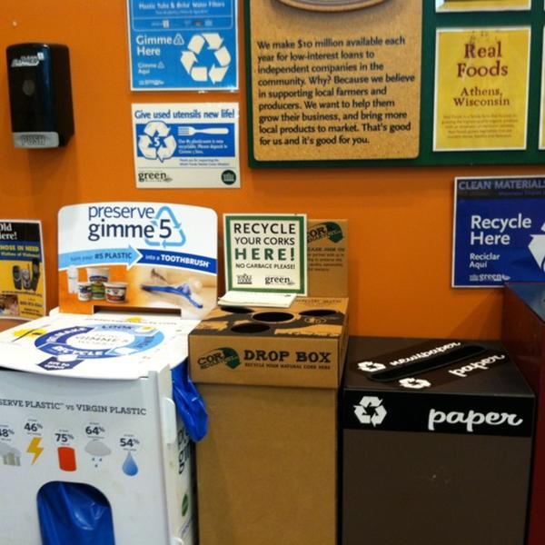 Photo taken at Whole Foods Market by Fanny R. on 9/25/2012-印地安那 卡梅尔14598克莱露台大道(146西街) Photo taken at Whole Foods Market by Fanny R. on 9/25/2012