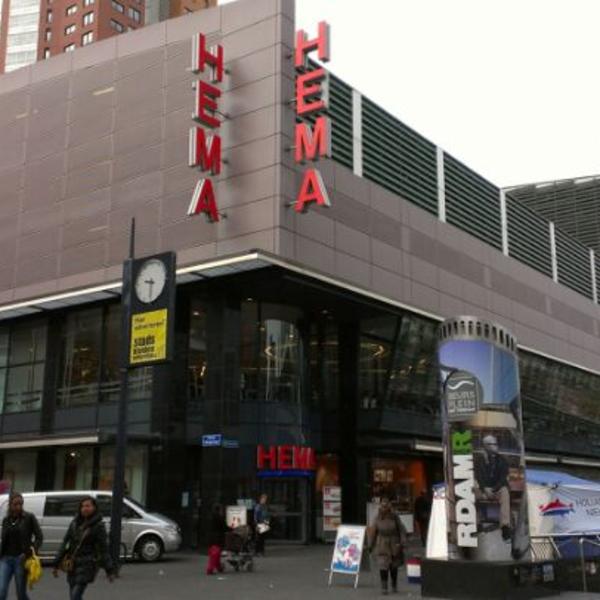 Photo taken at HEMA by Marcello M. on 6/7/2012