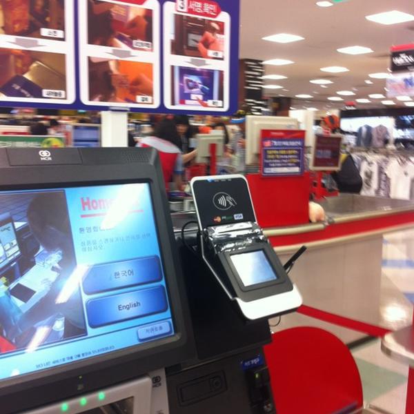 Photo taken at 홈플러스 (Home plus) by 김등원 K. on 5/27/2012-全罗南道光阳市中区1811 Photo taken at 홈플러스 (Home plus) by 김등원 K. on 5/27/2012