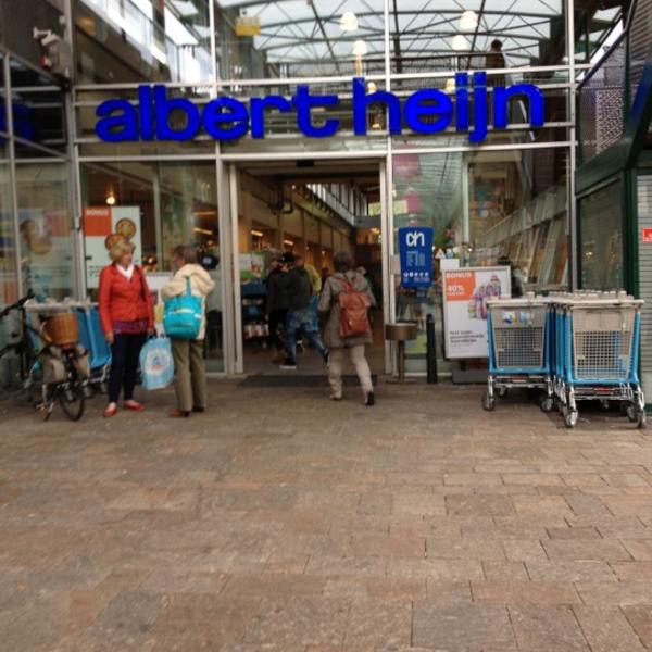 Photo taken at Albert Heijn XL by Hein A. on 5/14/2012-荷兰南荷兰省莱岑丹锦带路48号 Photo taken at Albert Heijn XL by Hein A. on 5/14/2012