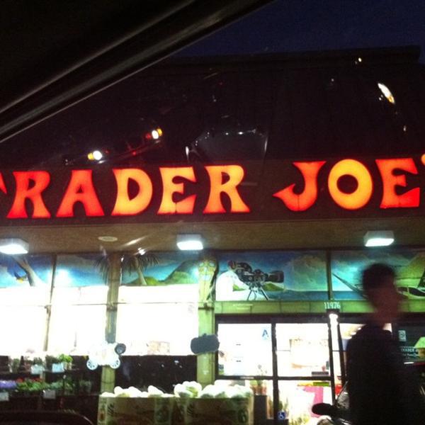 Trader Joe's乔氏连锁洛杉矶店 加利福尼亚州环艺市文图拉大道11976号