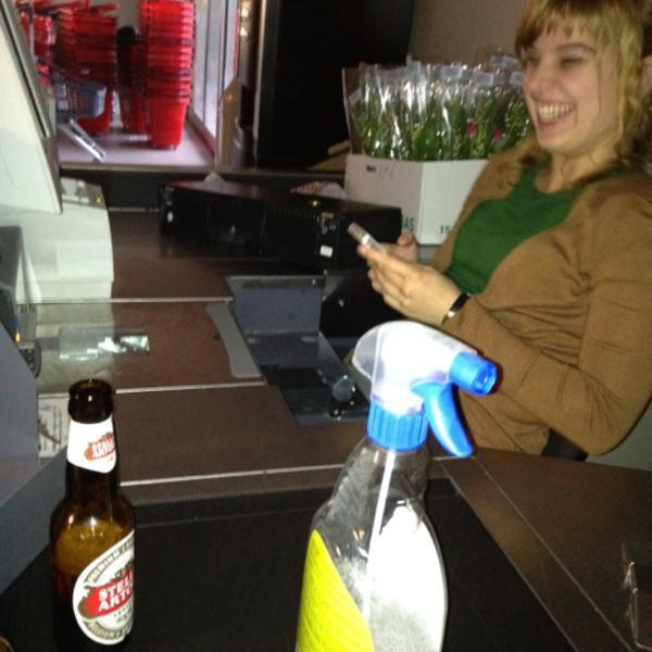 Photo taken at Proxy Delhaize by Frederik V. on 4/30/2012