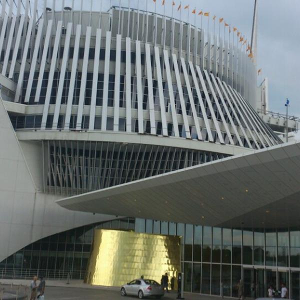 Photo taken at Casino de Montréal by Altino G. on 7/5/2013