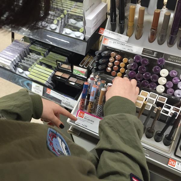 Photo taken at 홈플러스 (Home Plus) by JINUSTAR™ on 4/5/2015-京畿道高阳市一山东区中央路1275号路64号(一山店) Photo taken at 홈플러스 (Home Plus) by JINUSTAR™ on 4/5/2015