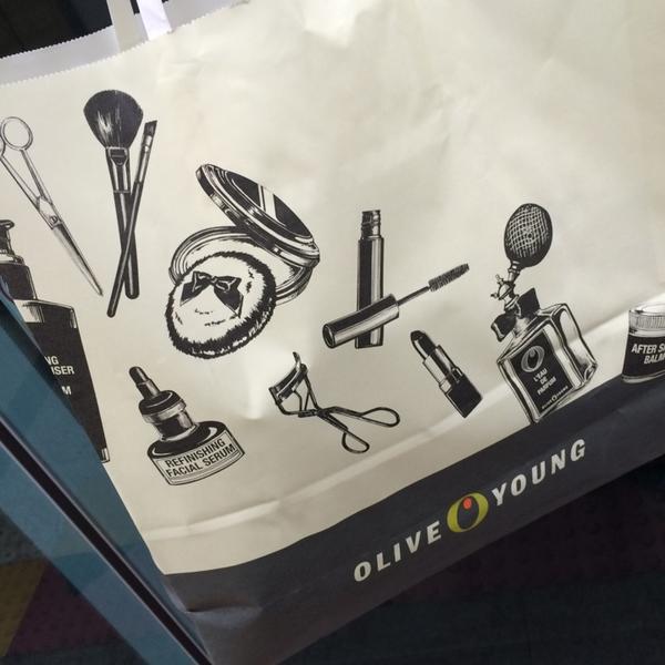 올리브영 OLIVE YOUNG 首尔特别市龙山区梨泰院路180号 OliveYoung美妆店