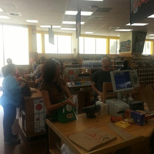 Photo taken at Trader Joe's by Mary M. on 7/29/2013-美国伊利诺斯州橡树园哈林大道北483 Photo taken at Trader Joe's by Mary M. on 7/29/2013