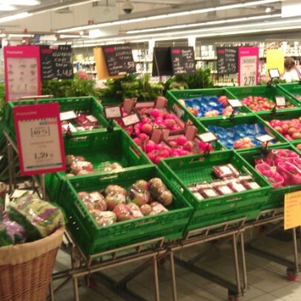 Photo taken at COOP suopermercato by Paolo P. on 6/20/2012-意大利皮埃蒙特亚历山德里亚斯凯沃路15号 Photo taken at COOP suopermercato by Paolo P. on 6/20/2012