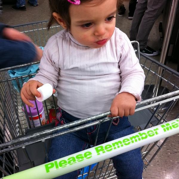 Photo taken at Countdown by Yaman K. on 8/20/2011