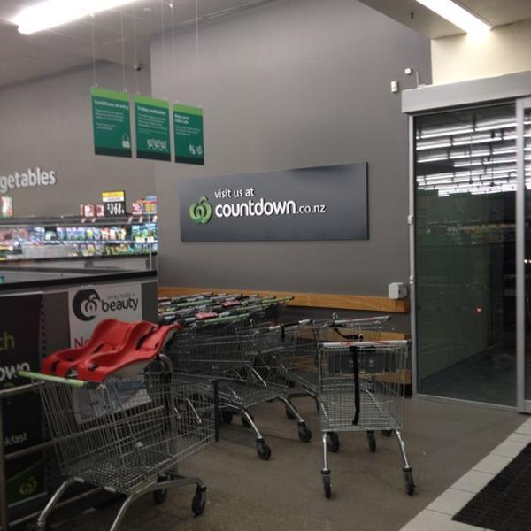 Photo taken at Countdown by Scratchy ਸ. on 4/21/2012