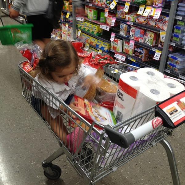 Photo taken at Countdown by Yaman K. on 2/16/2012