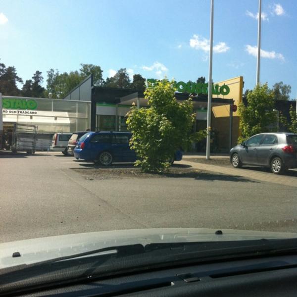 Photo taken at Tokmanni by Janne S. on 6/13/2012