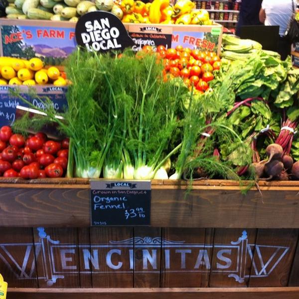 Photo taken at Whole Foods Market by KitchenKonfidence.com M. on 8/28/2011-加尼福尼亚 恩西尼塔斯海岸公路101S687(W E圣& W F街间) Photo taken at Whole Foods Market by KitchenKonfidence.com M. on 8/28/2011