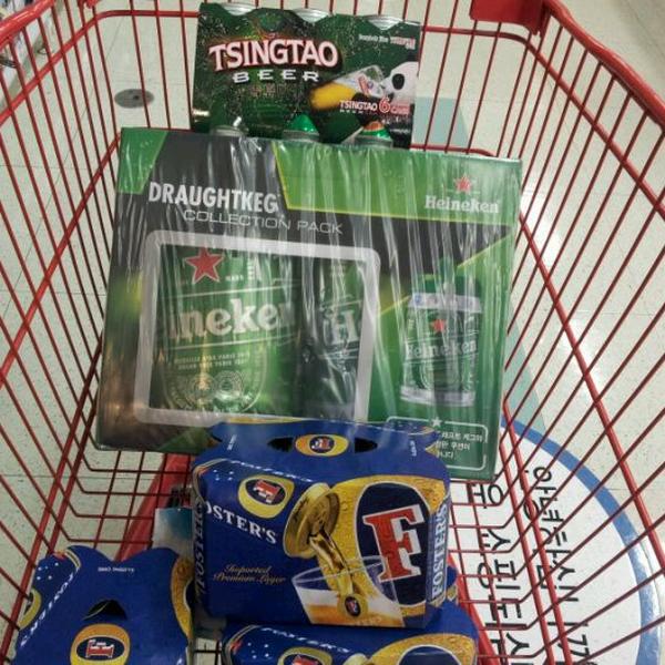 Photo taken at 홈플러스 / Home Plus by 남식 원. on 8/18/2011-大田西区107 Photo taken at 홈플러스 / Home Plus by 남식 원. on 8/18/2011