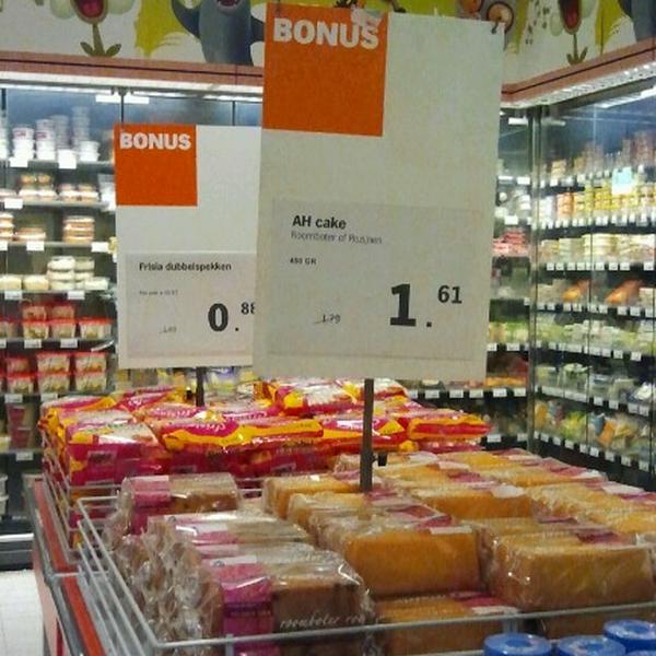 Photo taken at Albert Heijn by Serge v. on 10/20/2012-荷兰阿姆斯特丹亥姆霍兹街63号 Photo taken at Albert Heijn by Serge v. on 10/20/2012