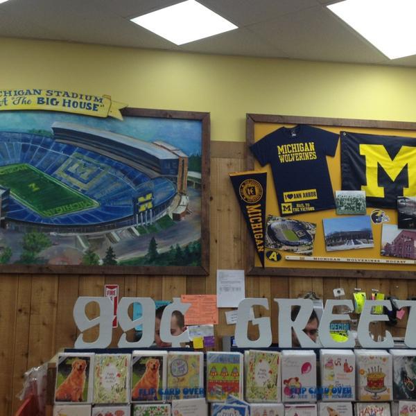 Photo taken at Trader Joe's by LindsayB on 9/22/2013-美国密歇根州安娜堡体育场大道西2398 Photo taken at Trader Joe's by LindsayB on 9/22/2013