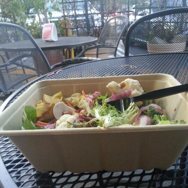 Photo taken at Whole Foods Market by Harrison P. on 4/30/2013-加利福尼亚州91423 谢尔曼奥克斯 滨江中央(在冷水峡谷大道)12905号 Photo taken at Whole Foods Market by Harrison P. on 4/30/2013