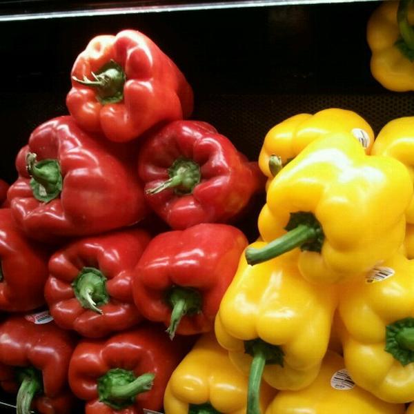 Photo taken at Whole Foods Market by Eric R. on 10/14/2012-美国新墨西哥州阿布奎基卡莱尔大道东北2103 Photo taken at Whole Foods Market by Eric R. on 10/14/2012