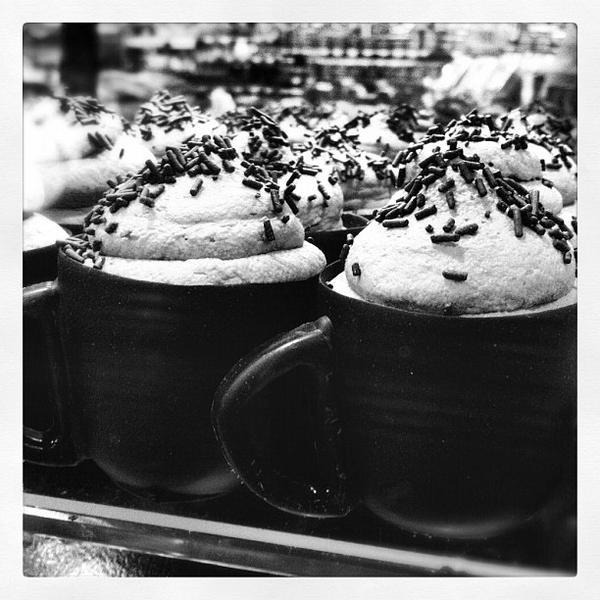 Photo taken at Whole Foods Market by Shana R. on 3/29/2012-加尼福尼亚圣罗莎 城市 康涅狄格R390(在盖尔南韦尔路) Photo taken at Whole Foods Market by Shana R. on 3/29/2012