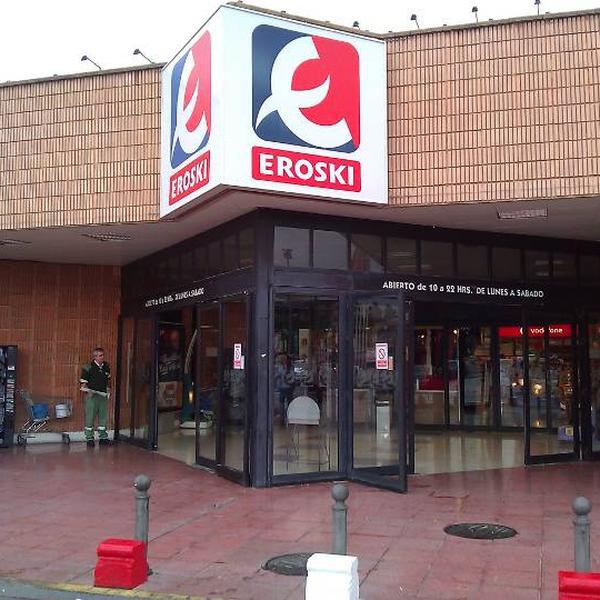 Photo taken at Supermercado Eroski Infante by VinylculturE on 10/27/2011