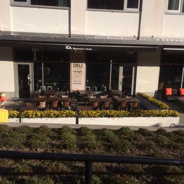 Photo taken at ICA Vanadis Deli by Carl L. on 4/23/2014-瑞典斯德哥尔摩瓦纳蒂斯路12B Photo taken at ICA Vanadis Deli by Carl L. on 4/23/2014