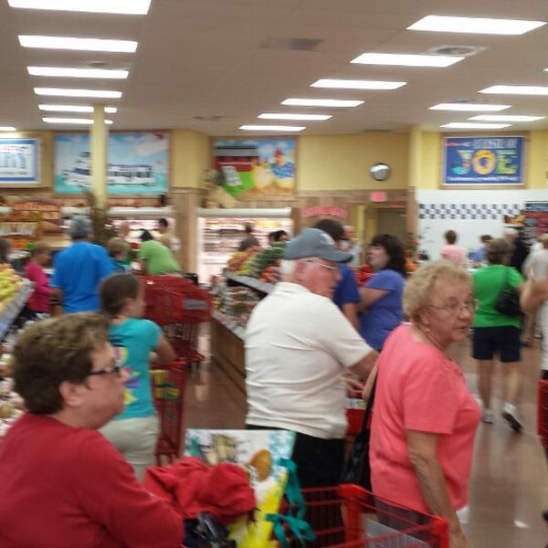 Photo taken at Trader Joe's by Michael R. on 10/11/2013-美国纽约州水牛城尼亚加拉大瀑布大道1565 Photo taken at Trader Joe's by Michael R. on 10/11/2013