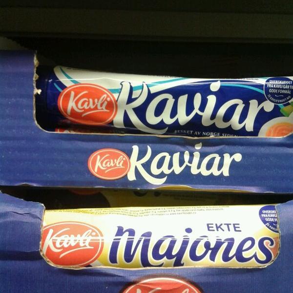 Photo taken at Kiwi by Vaggelis V. on 11/8/2012