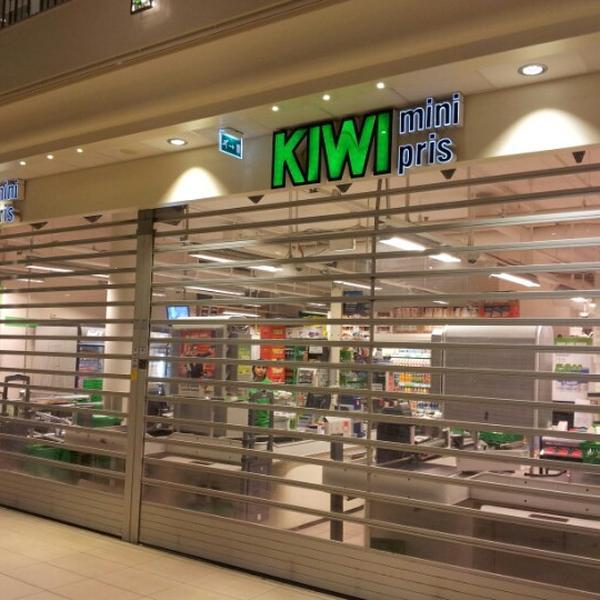 Photo taken at Kiwi by Jared W. on 8/23/2012