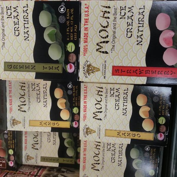 Photo taken at Trader Joe's by Christopher N. on 4/12/2013-加尼福尼亚 圣安娜布里斯托尔街3329(西麦克阿瑟大道) Photo taken at Trader Joe's by Christopher N. on 4/12/2013