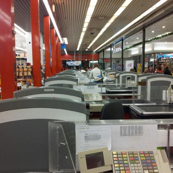 Photo taken at Bennet by Marco G. on 10/26/2012-意大利伦巴第科莫阿夏戈大街2 Photo taken at Bennet by Marco G. on 10/26/2012