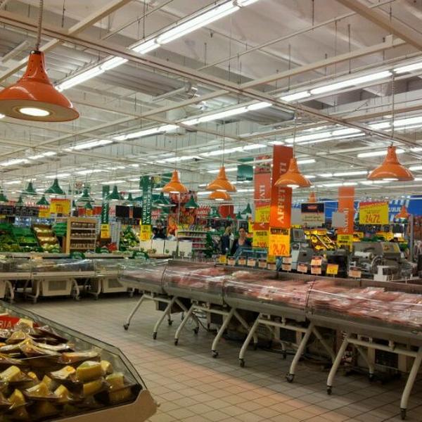 Photo taken at Bennet by Marco G. on 4/26/2012-意大利伦巴第科莫阿夏戈大街2 Photo taken at Bennet by Marco G. on 4/26/2012