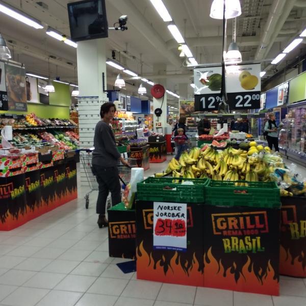 Photo taken at Rema 1000 by Bard E. on 6/21/2014