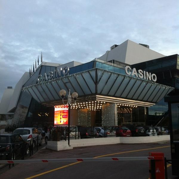 Photo taken at Casino Barriere les Princes - Le Croisette by Arm on 12/21/2012-法国普罗旺斯阿尔卑斯戛纳海滨大道 Photo taken at Casino Barriere les Princes - Le Croisette by Arm on 12/21/2012