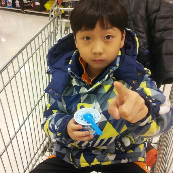 Photo taken at 이마트 (e-mart) by 승훈 이. on 1/24/2014