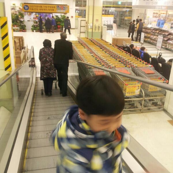 Photo taken at 이마트 (e-mart) by 승훈 이. on 1/15/2014