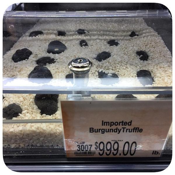 Photo taken at Whole Foods Market by Luiz A. on 3/8/2015-麻萨诸塞州韦尔斯利镇华盛顿路442号 Photo taken at Whole Foods Market by Luiz A. on 3/8/2015