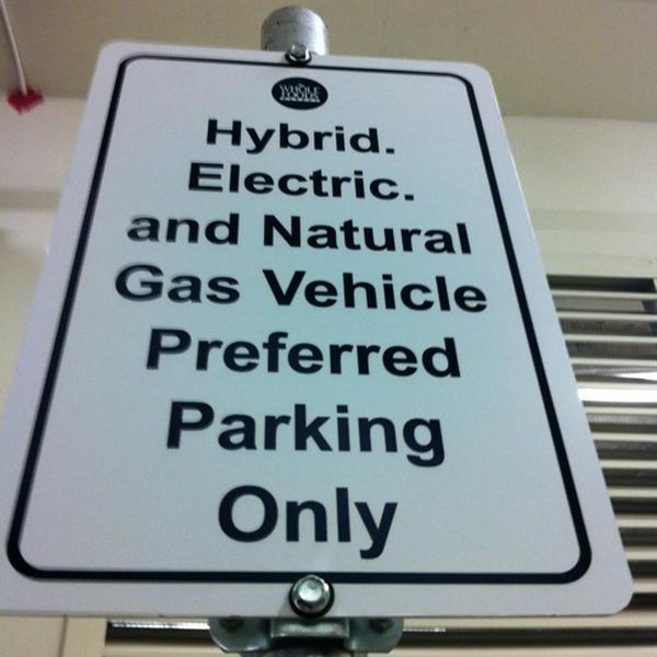 Photo taken at Whole Foods Market by Chad B. on 12/16/2012-加利福尼亚州旧金山海洋大道1150号 Photo taken at Whole Foods Market by Chad B. on 12/16/2012